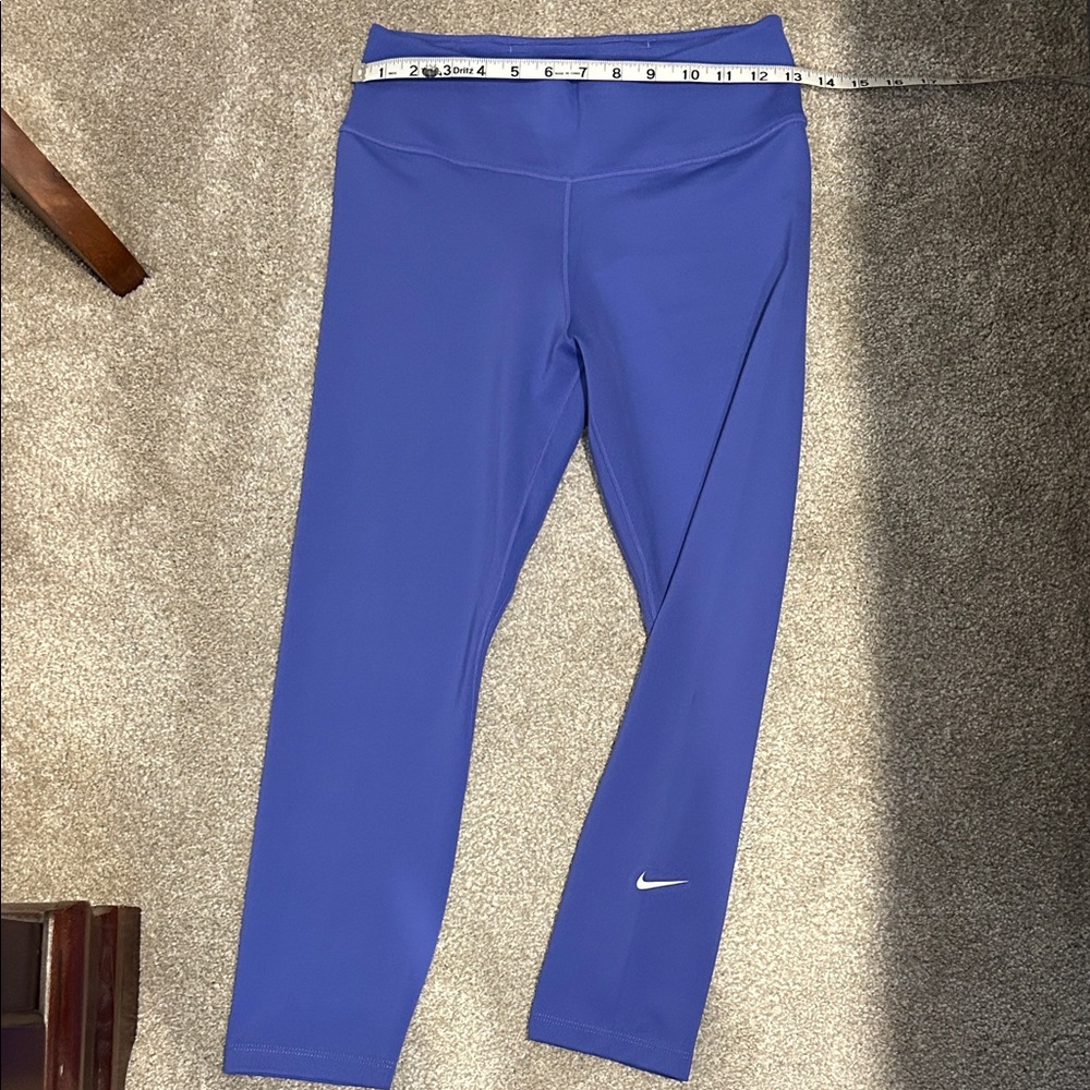 Nike Women’s Vibrant Blue Leggings